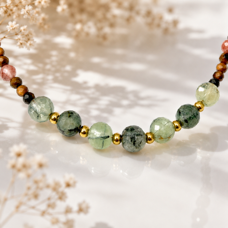 Terra - collana con pietre di ematoide, prehnite e occhio di tigre