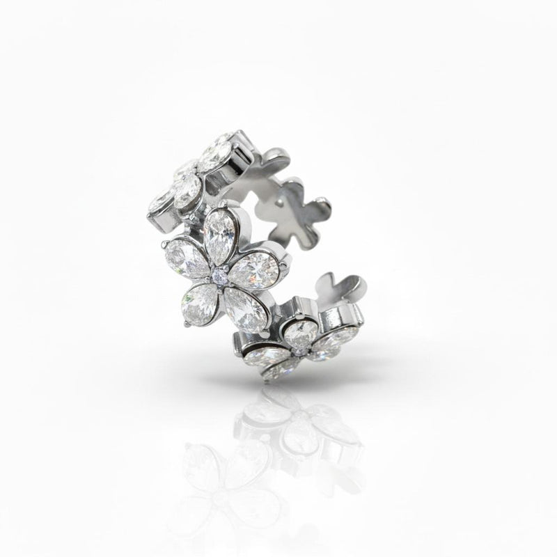 Flor - ear cuff